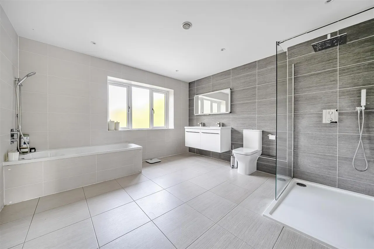 Thornton Avenue, Warsash, photo 18