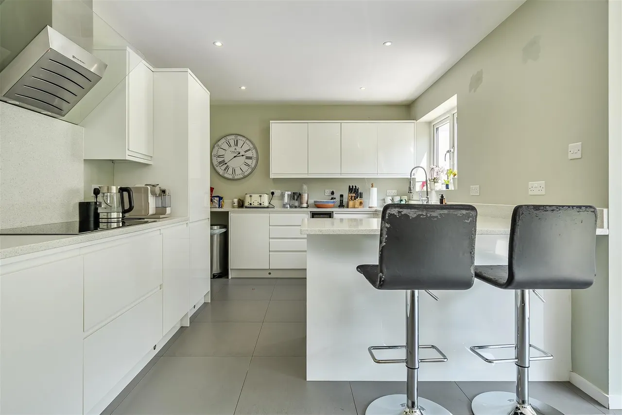Thornton Avenue, Warsash, photo 8