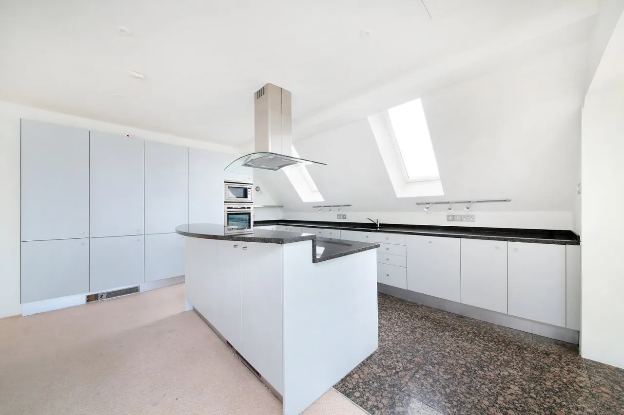 Coral Row, London, SW11, photo 17