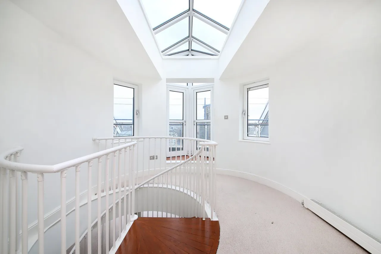 Coral Row, London, SW11, photo 14