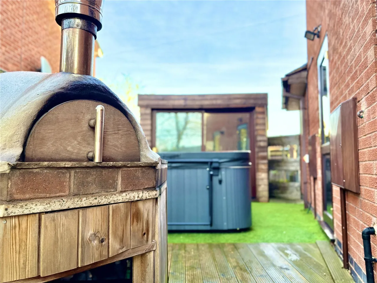 Weddington Road, NUNEATON, Warwickshire, CV10, photo 9