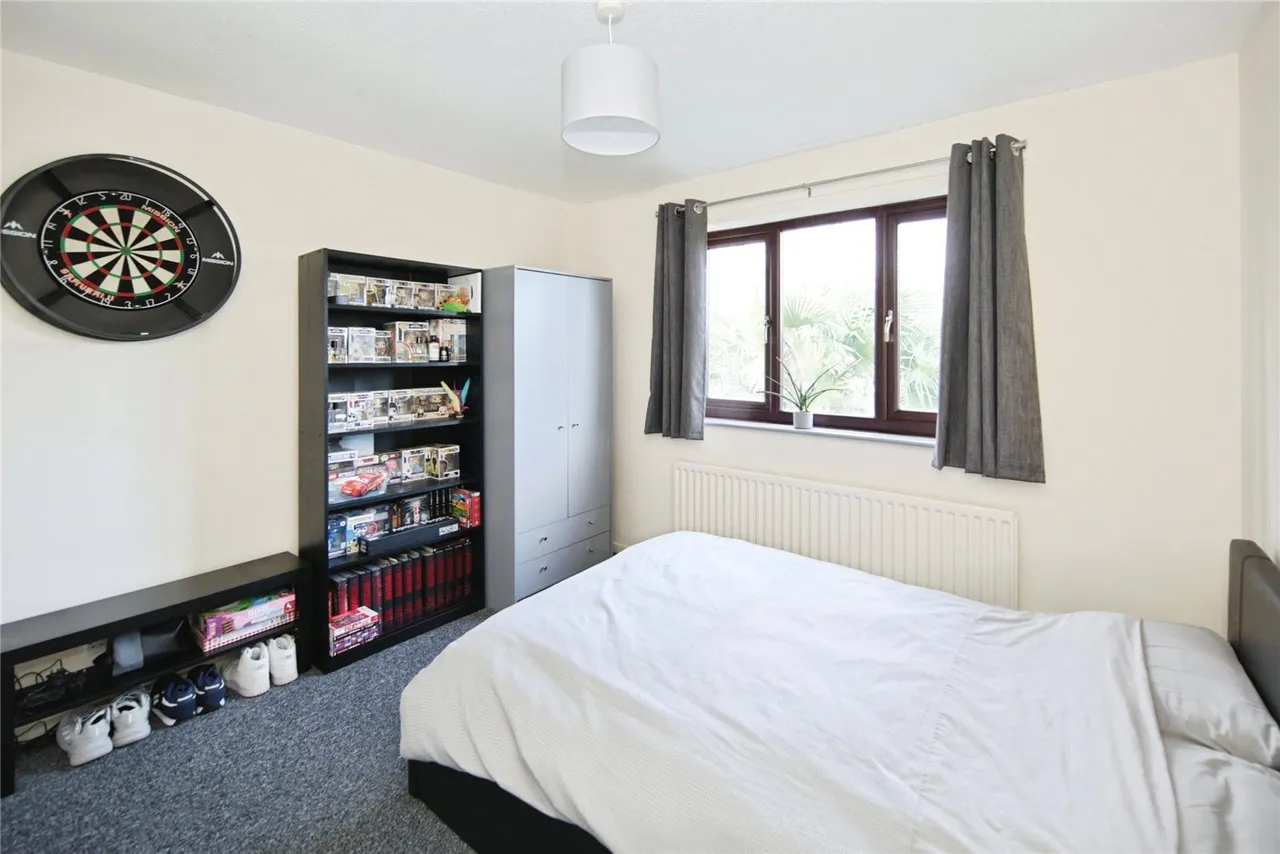 Weddington Road, NUNEATON, Warwickshire, CV10, photo 13