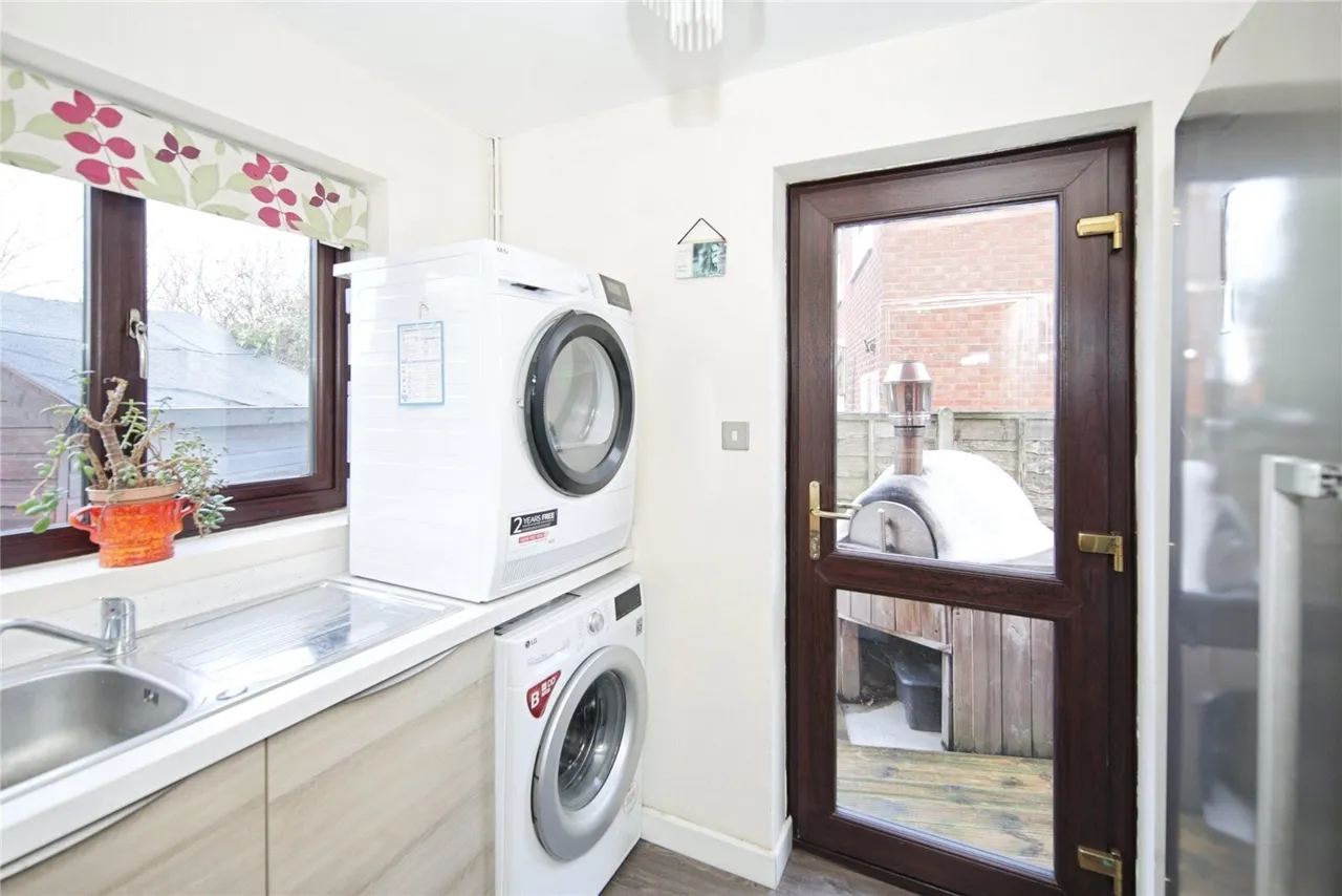 Weddington Road, NUNEATON, Warwickshire, CV10, photo 16