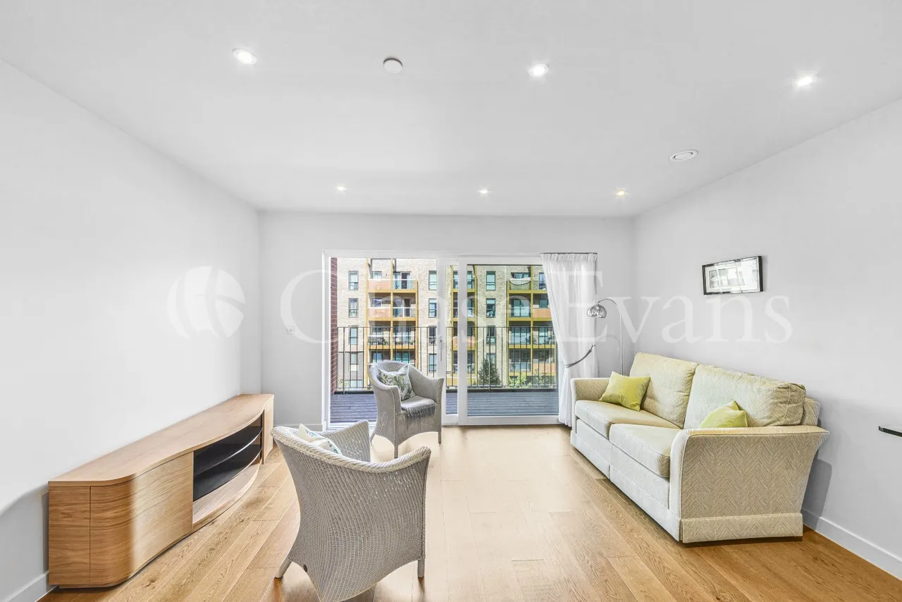 Pandorea House, 35 Lismore Boulevard, Colindale Gardens, Colindale, NW9, photo 4