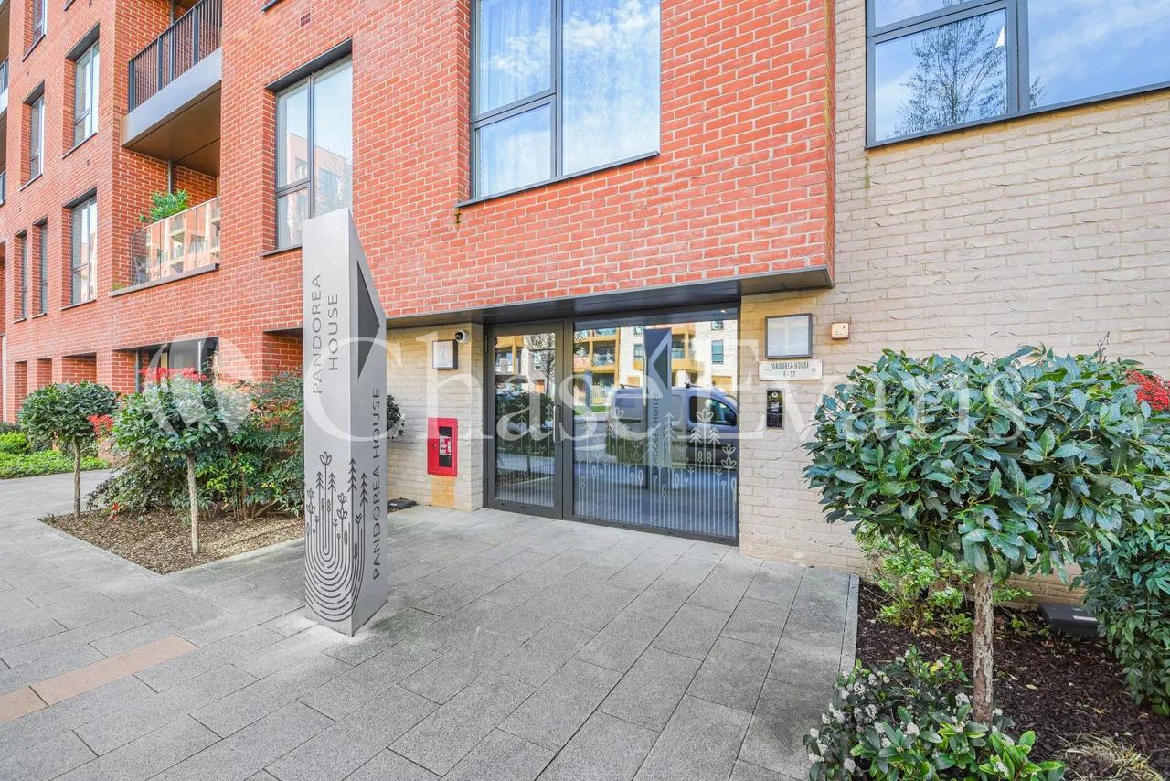 Pandorea House, 35 Lismore Boulevard, Colindale Gardens, Colindale, NW9, photo 12