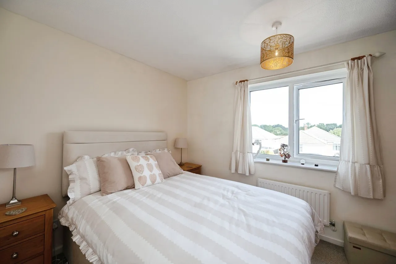 Harold Road, Hayling Island, PO11, photo 7