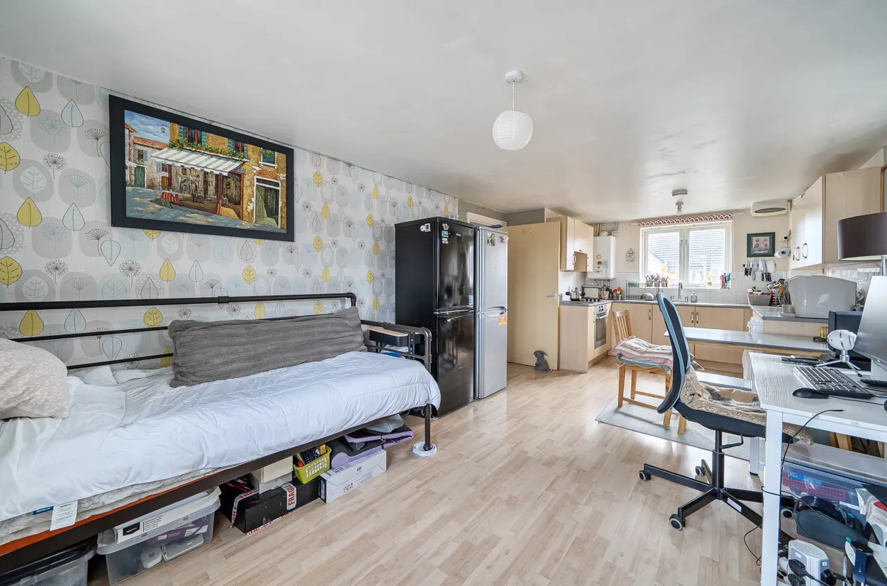Chandlers Close, West Molesey, KT8, photo 12