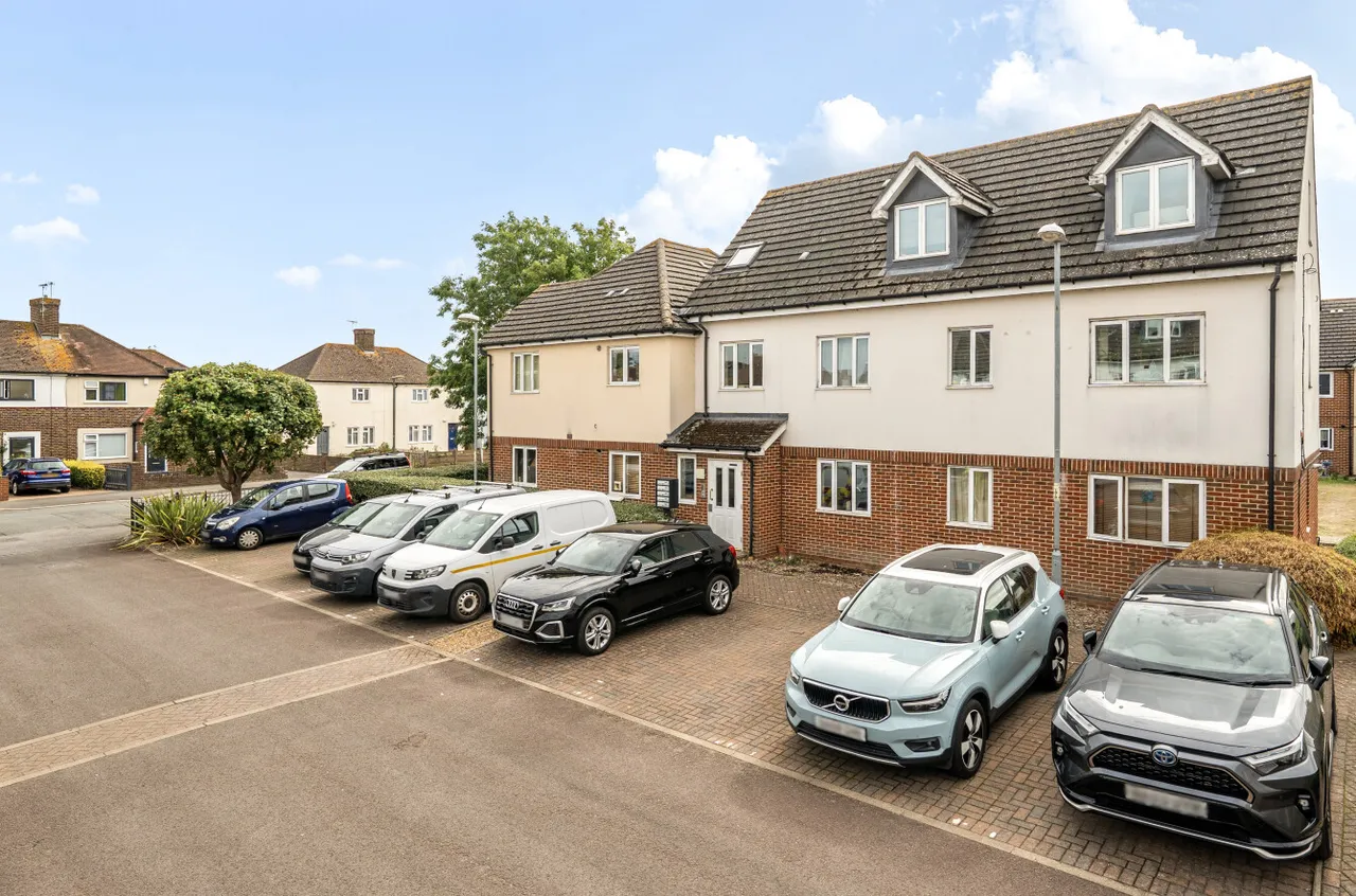 Chandlers Close, West Molesey, KT8, photo 18