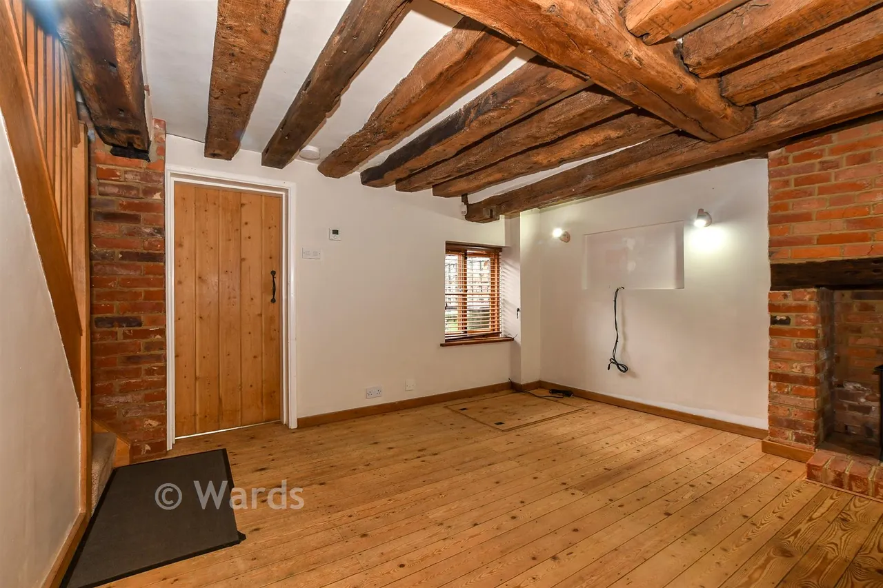 Church Yard, Ashford, TN23, photo 3