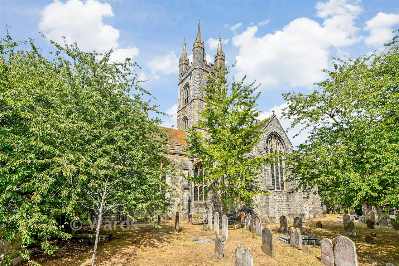 Church Yard, Ashford, TN23, photo 11