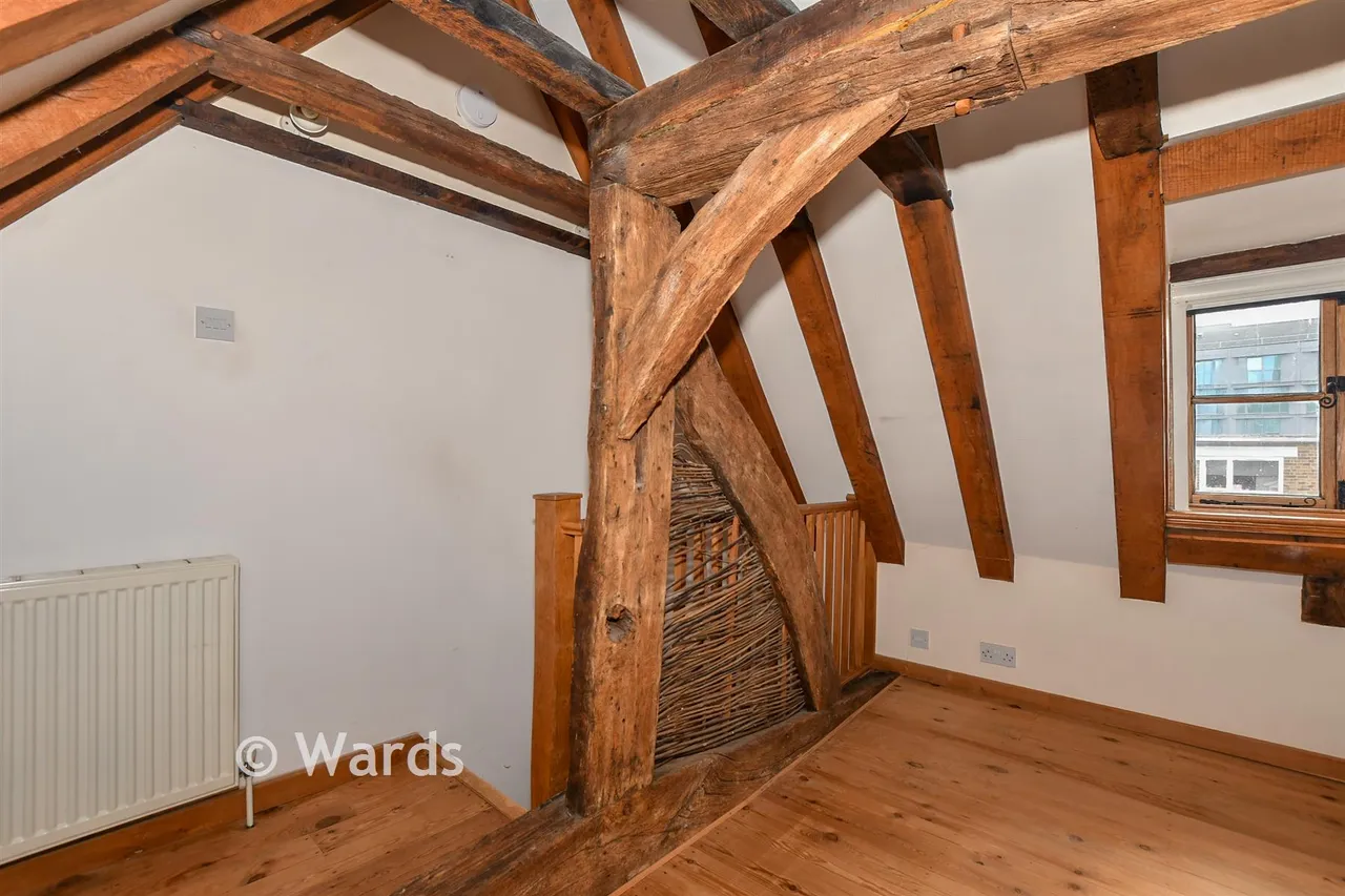 Church Yard, Ashford, TN23, photo 7