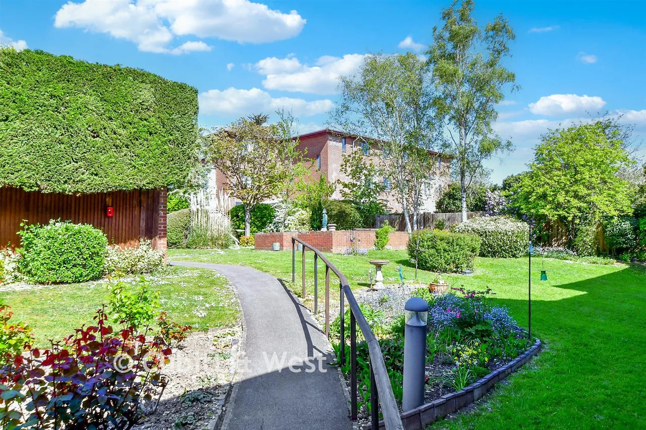 Holman Close, Waterlooville, PO8, photo 7