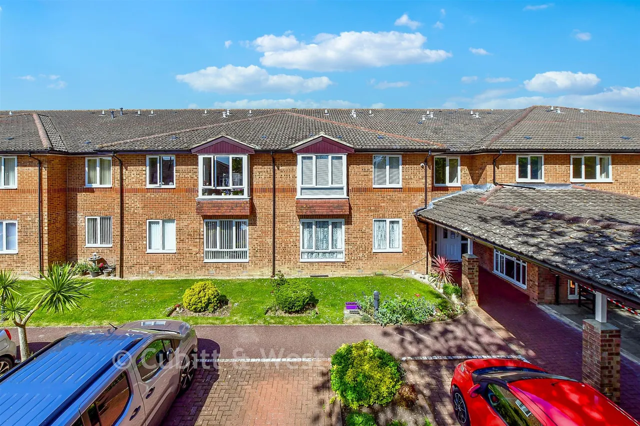 1 bed flat for sale, Holman Close, Waterlooville, PO8