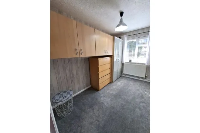 Penryn Avenue, Oldham, OL2, photo 10
