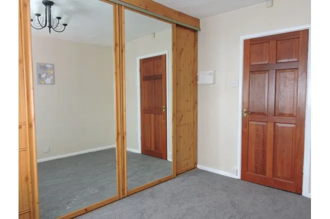 Penryn Avenue, Oldham, OL2, photo 8