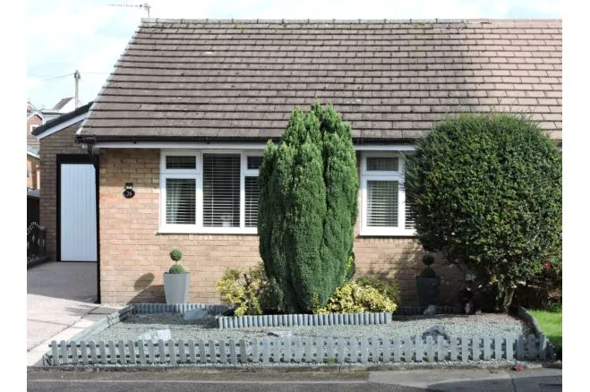Penryn Avenue, Oldham, OL2, photo 2