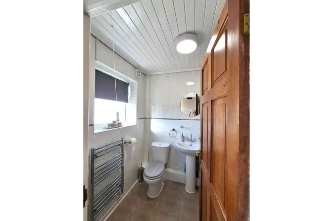 Penryn Avenue, Oldham, OL2, photo 13