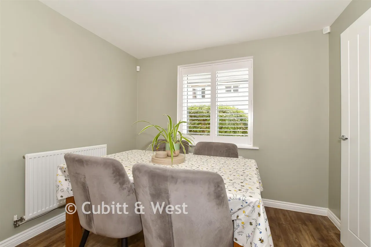 Tanners Way, Faygate, RH12, photo 6