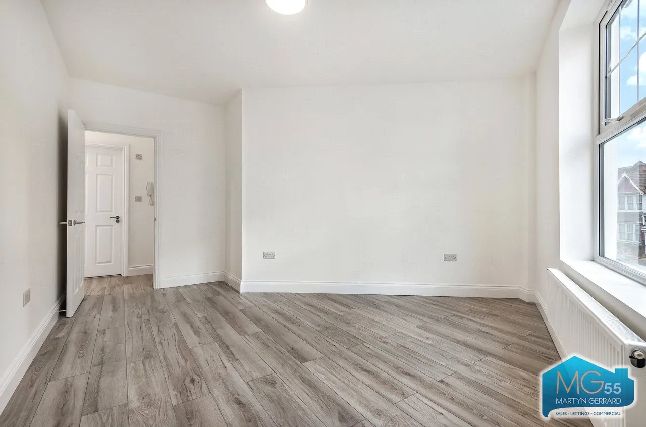 Woodhouse Road, North Finchley, N12, photo 3