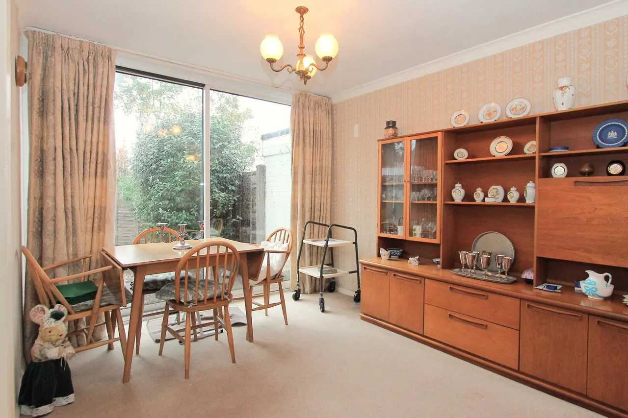 Redhill Close, Oldswinford, Stourbridge, photo 6