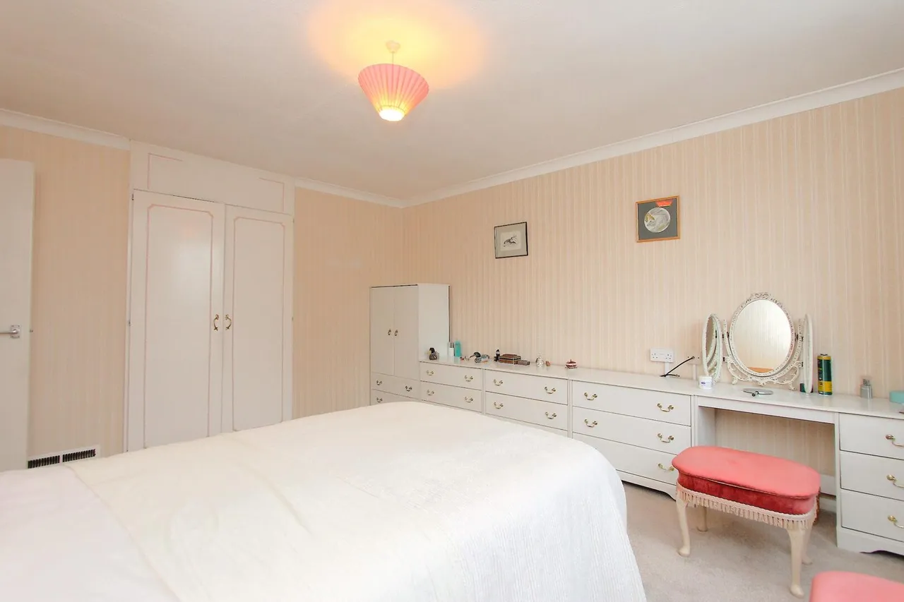 Redhill Close, Oldswinford, Stourbridge, photo 17