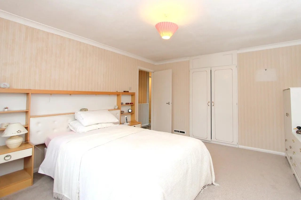 Redhill Close, Oldswinford, Stourbridge, photo 16