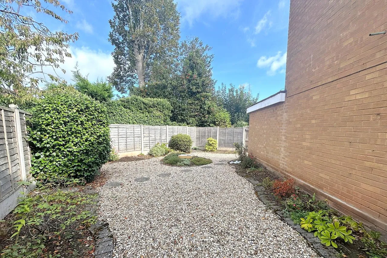 Redhill Close, Oldswinford, Stourbridge, photo 26
