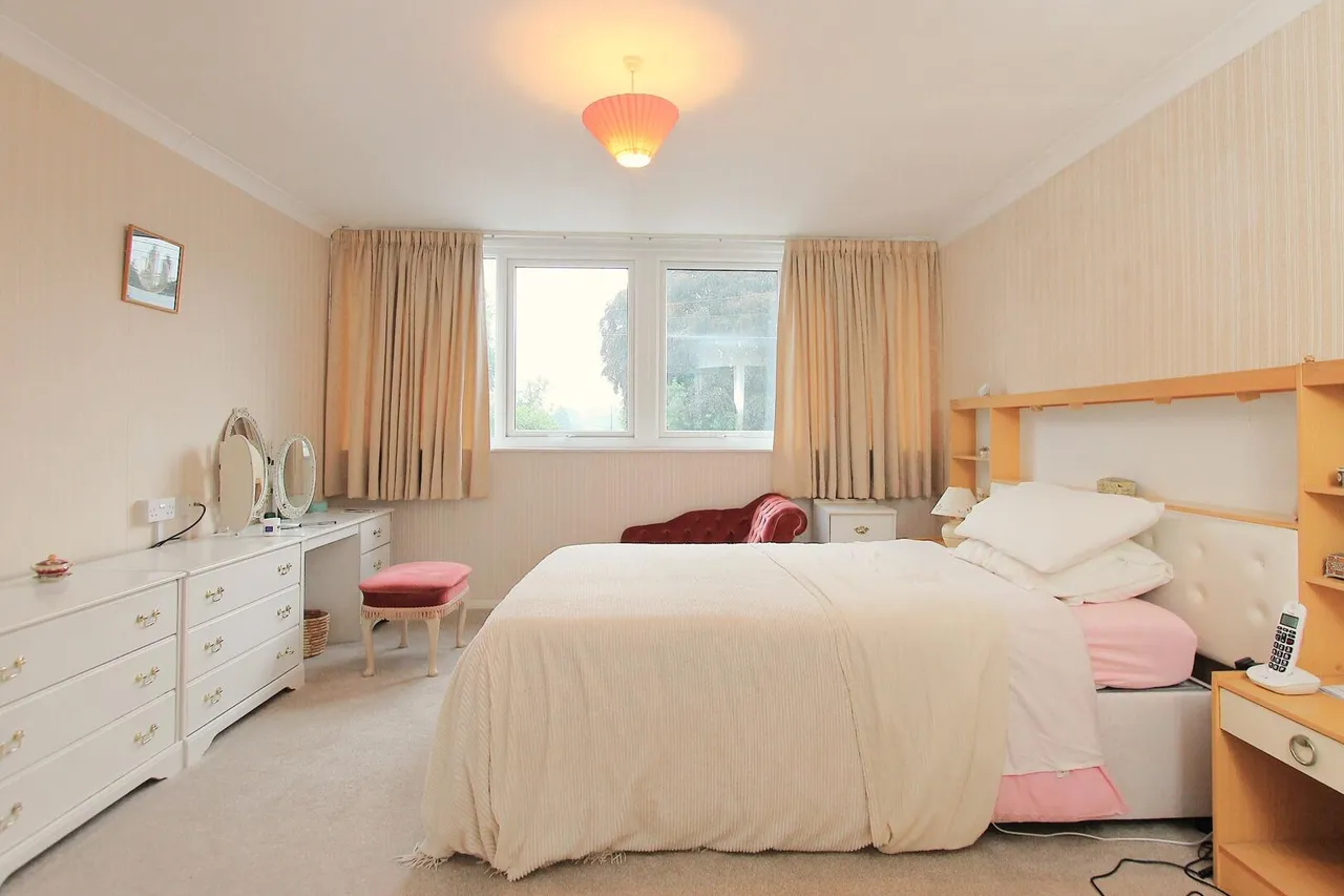 Redhill Close, Oldswinford, Stourbridge, photo 15