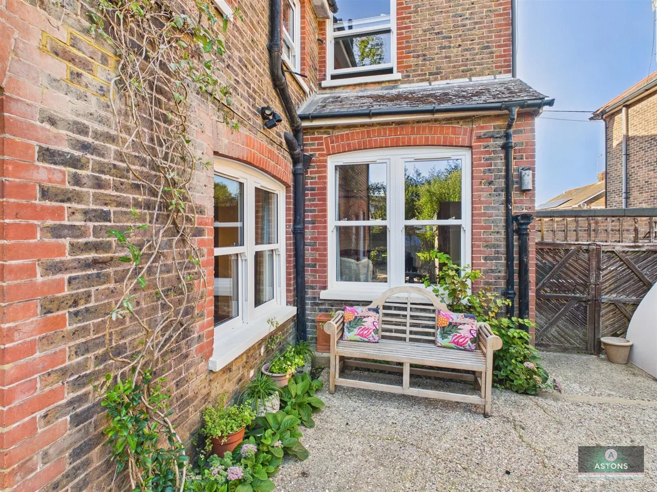 Malthouse Road, Southgate, photo 10