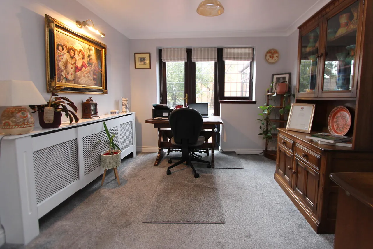Pochard Close, Kidderminster, photo 9