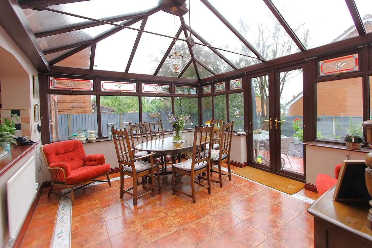 Pochard Close, Kidderminster, photo 7