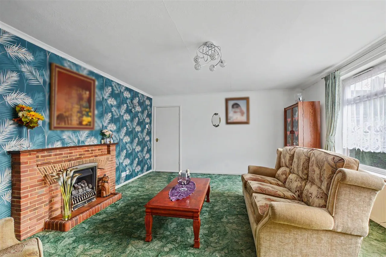 Helen Close, Beeston, NG9, photo 7