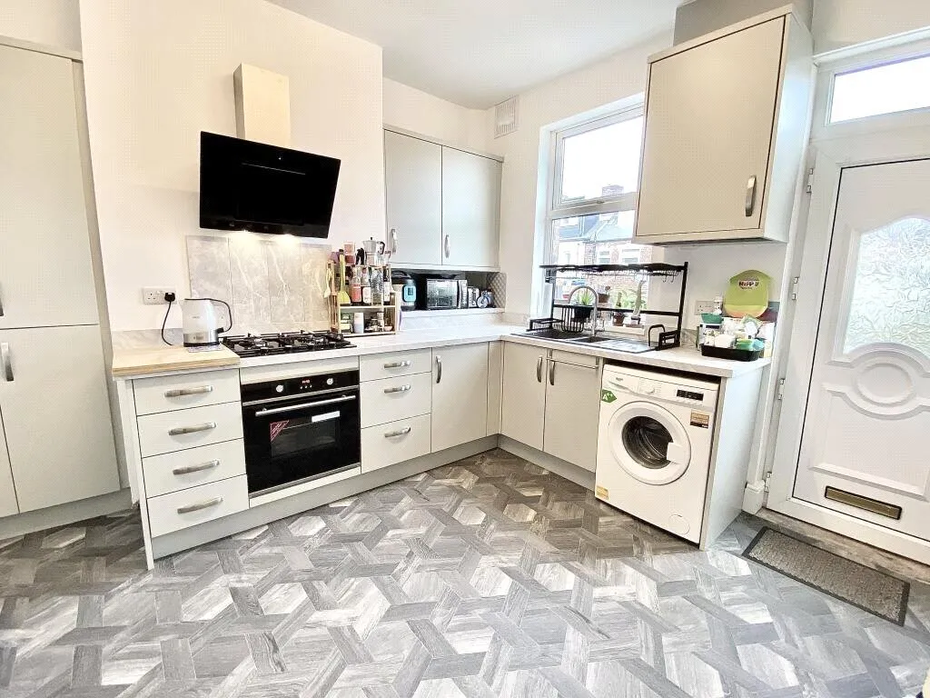 Lancing Road, Sheffield, S2, photo 3