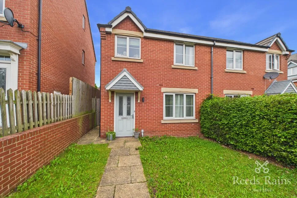 3 bed house for sale — Sheffield Road, Chesterfield, Derbyshire, S41