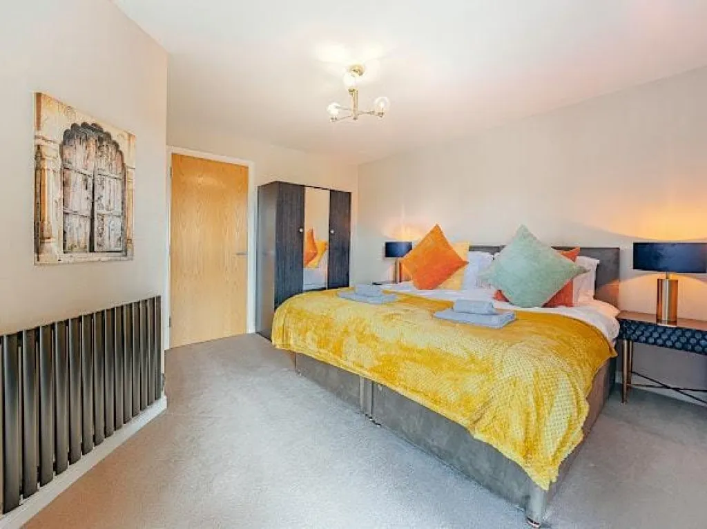 Parkhouse Court Hatfield, AL10, photo 3