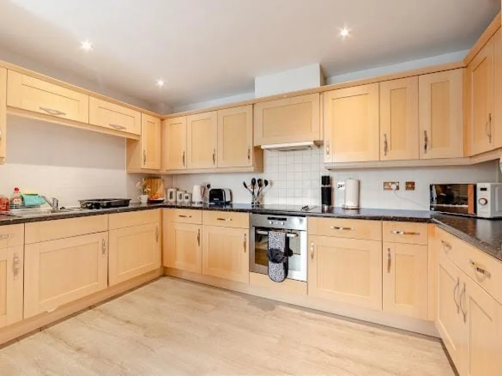 Parkhouse Court Hatfield, AL10, photo 6