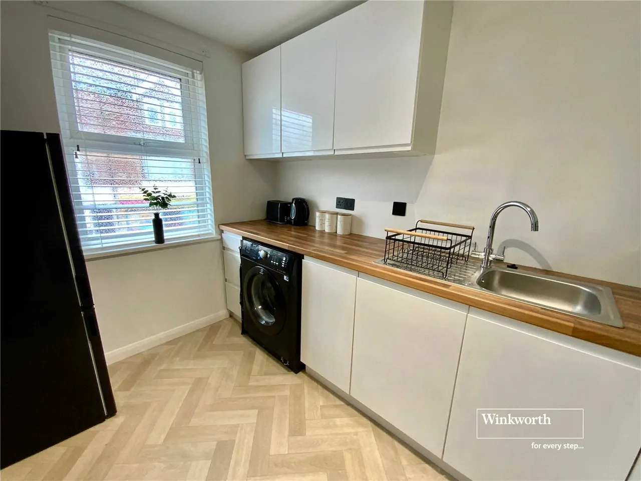104 Bargates, Christchurch, Dorset, BH23, photo 7