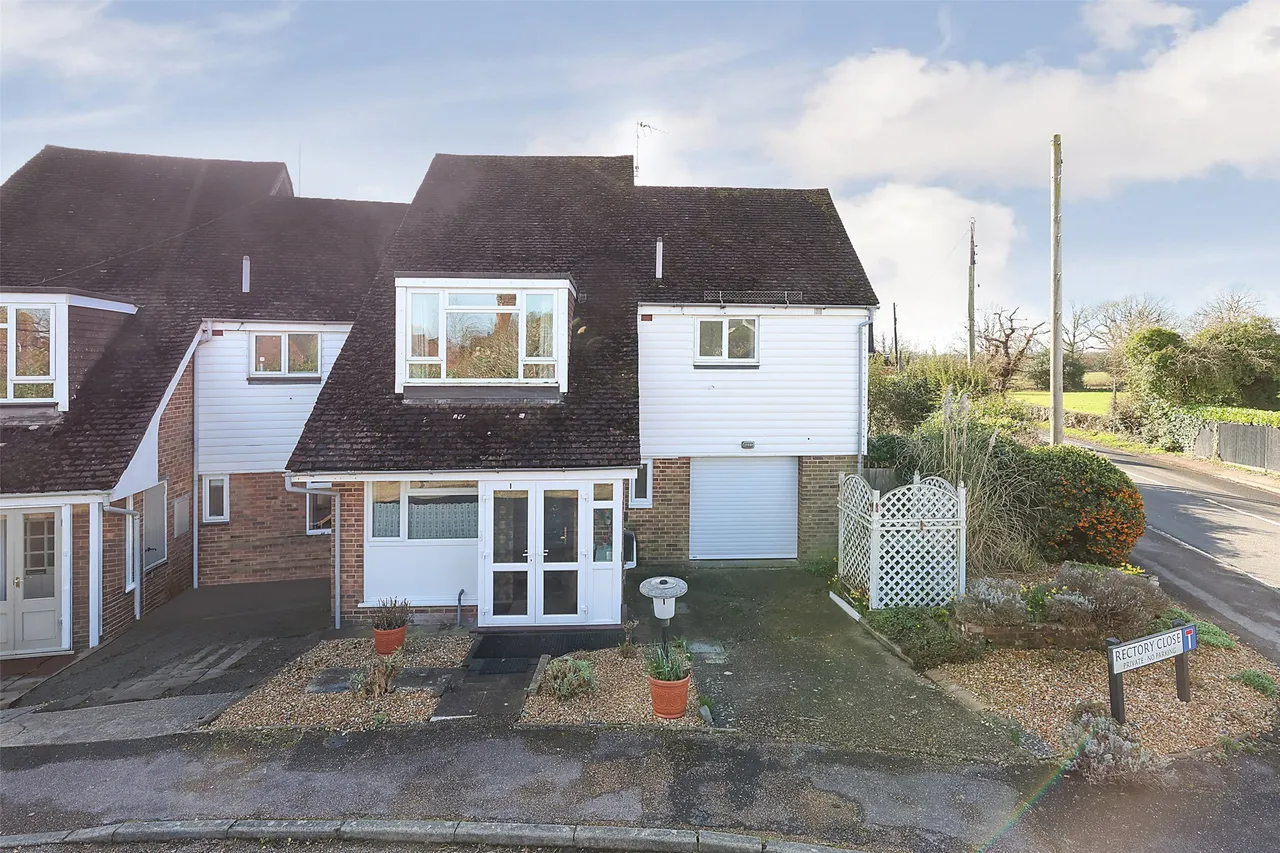 Rectory Close, Ockley, RH5, photo 2
