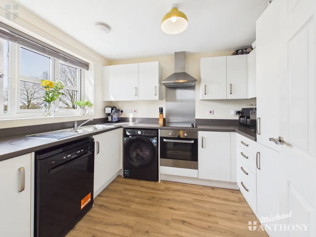 Ravel Lane, Aylesbury, HP21 9GR, photo 2