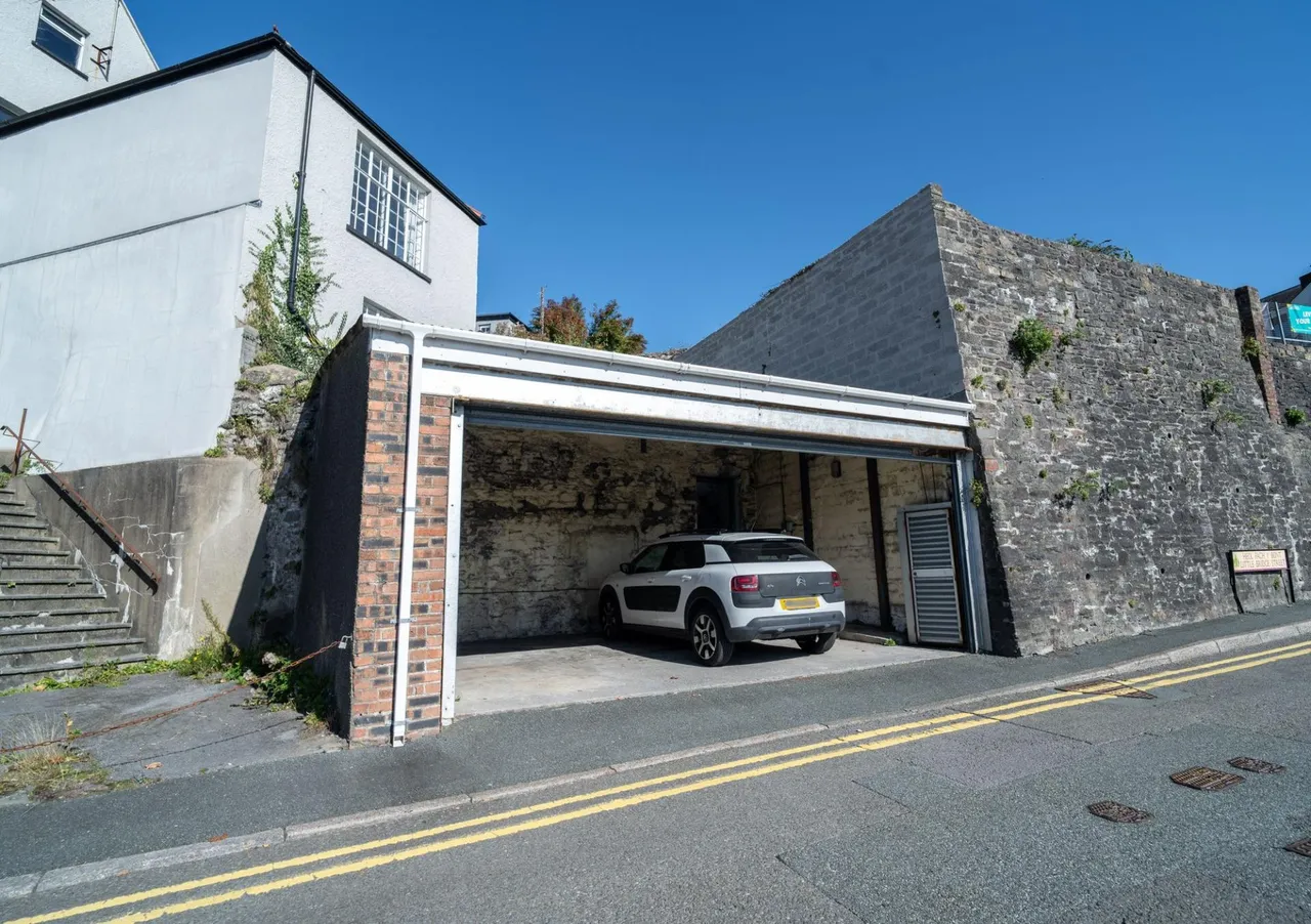 Quay Street, Carmarthen, photo 34