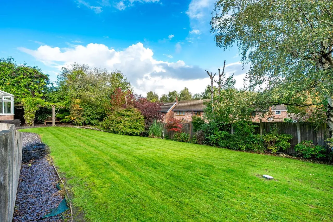 Meadway, Prestbury, SK10, photo 21