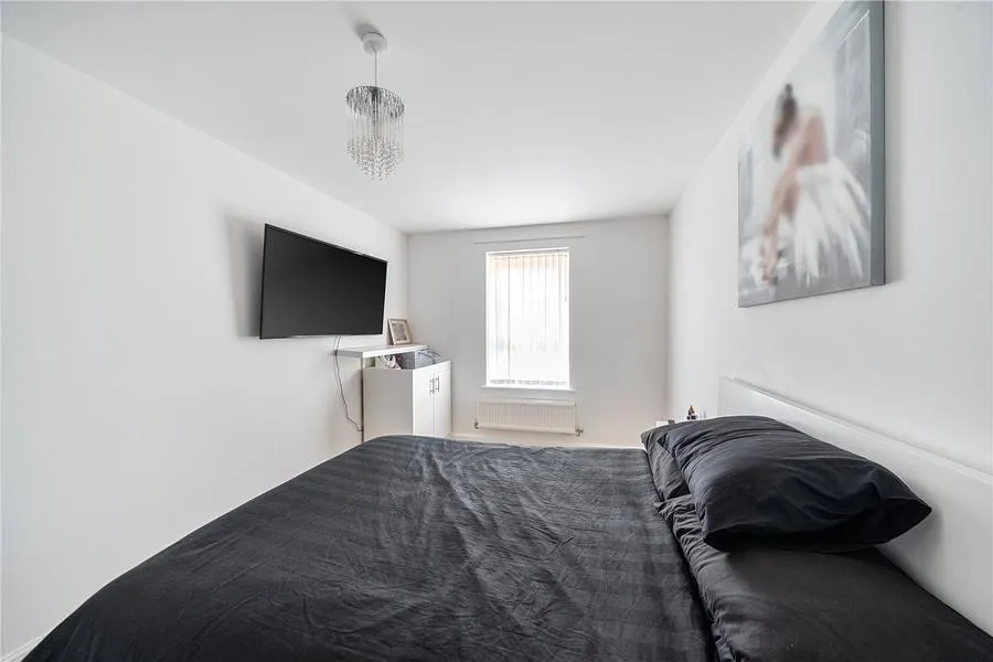 Design Drive, Dunstable, LU6, photo 13