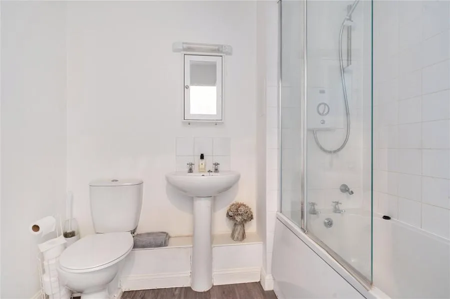 Design Drive, Dunstable, LU6, photo 16