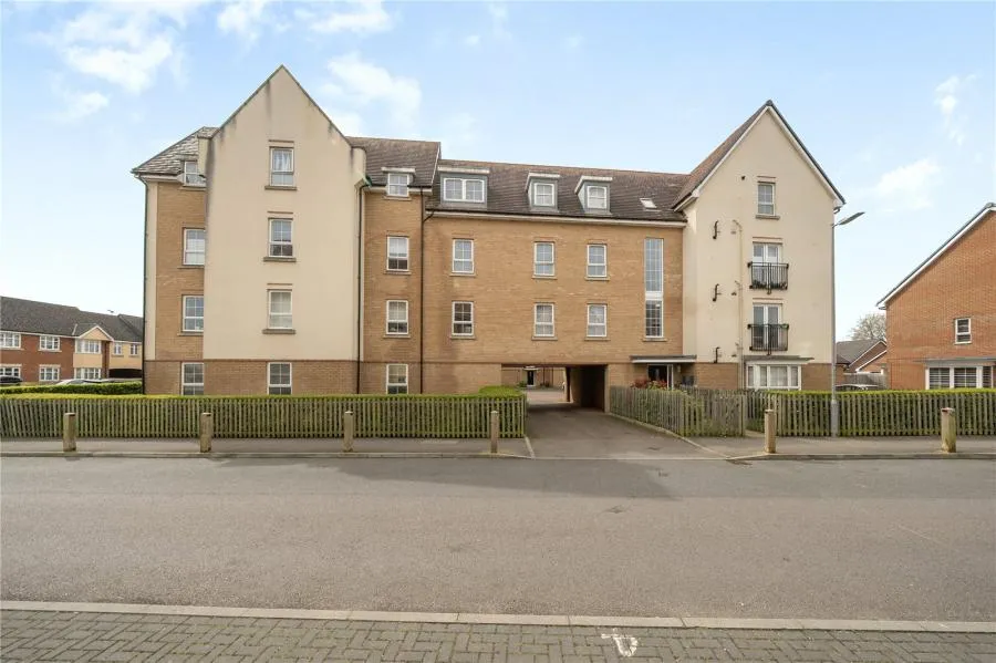 Design Drive, Dunstable, LU6, photo 17