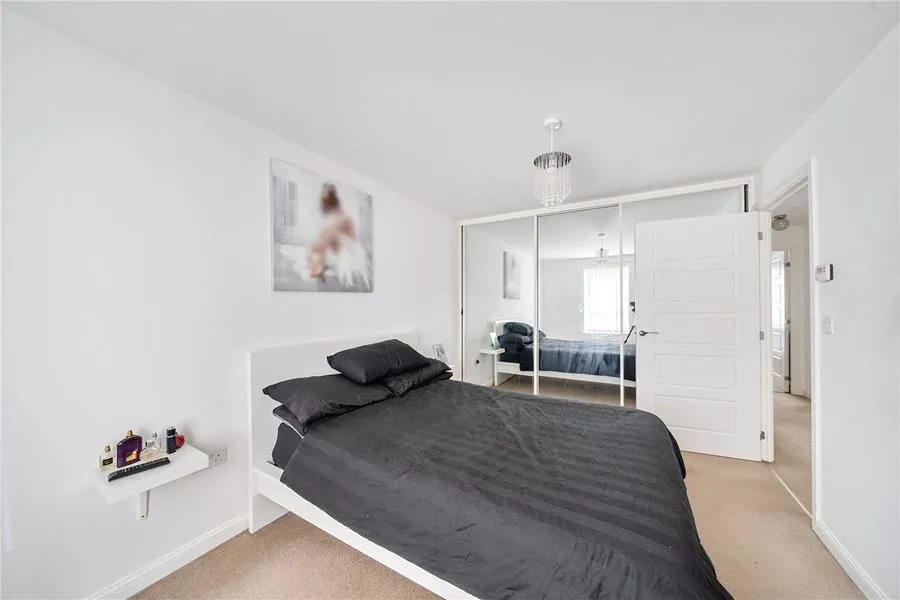 Design Drive, Dunstable, LU6, photo 15