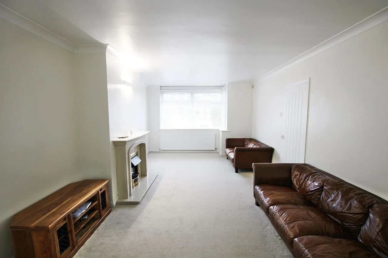 Baron Close, Woolston, Warrington, Warrington, WA1 4EU, photo 5