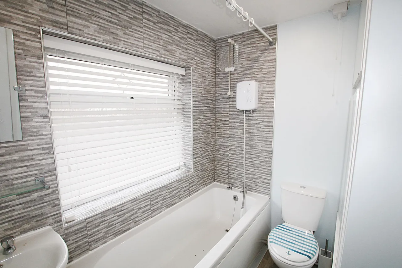 Baron Close, Woolston, Warrington, Warrington, WA1 4EU, photo 16