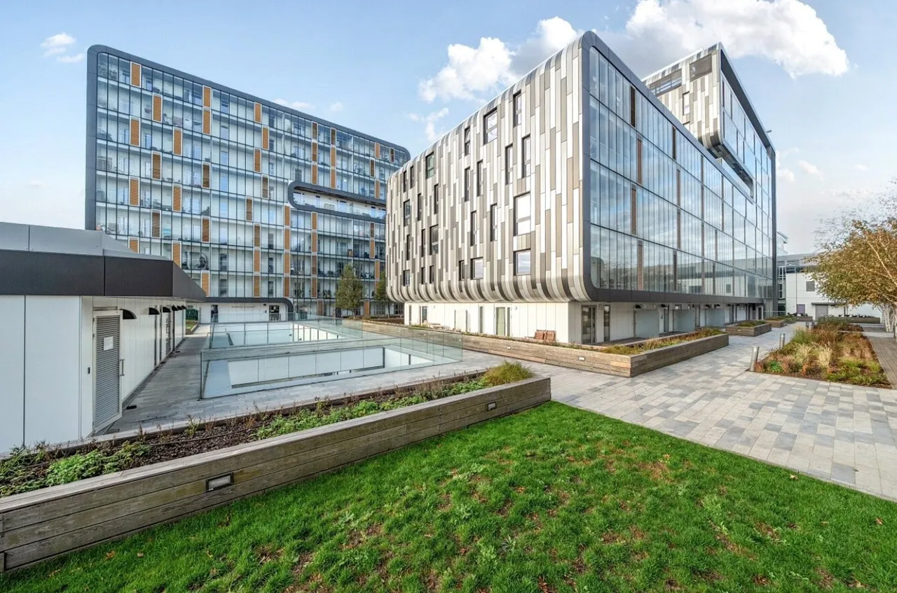 2 bed flat for sale — Love Lane, SE18