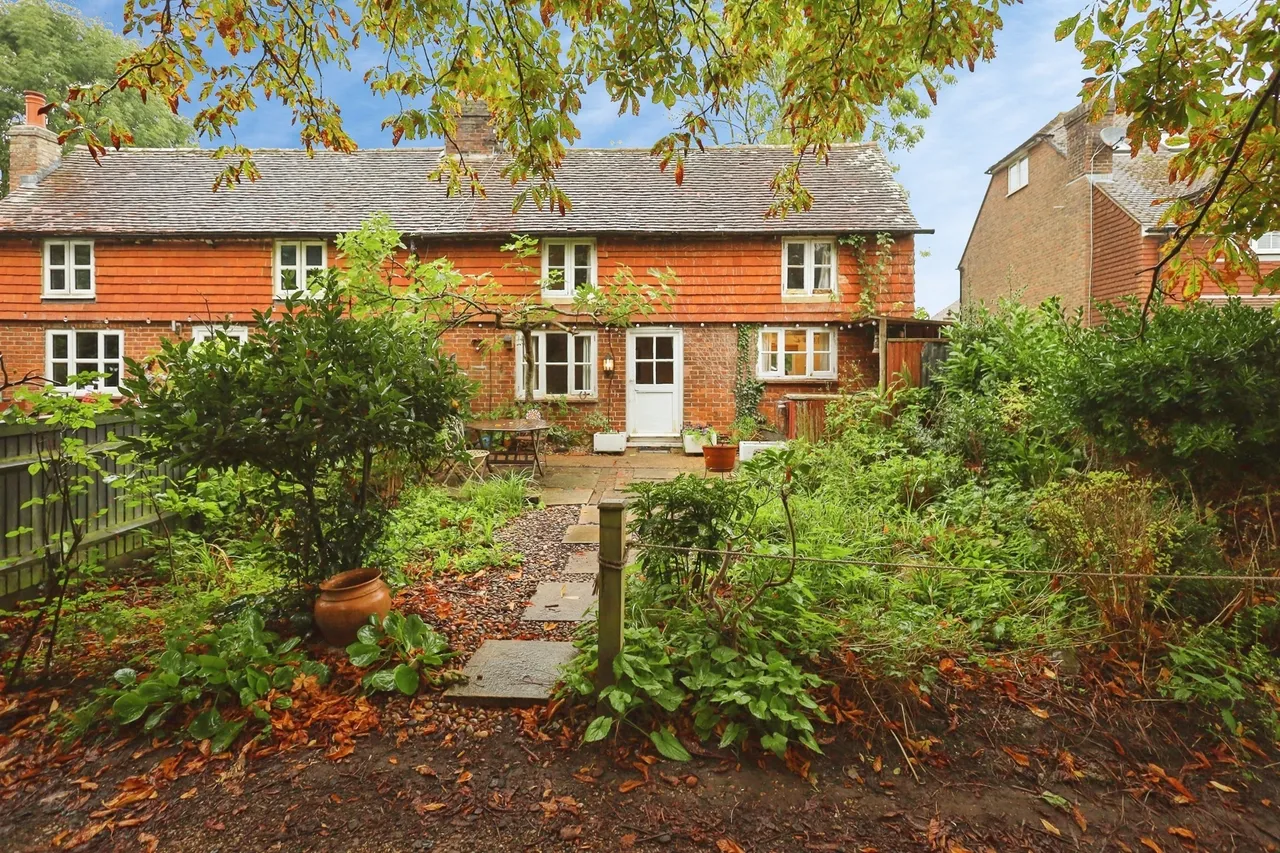 1 bed house for sale, South Road, Hailsham, BN27