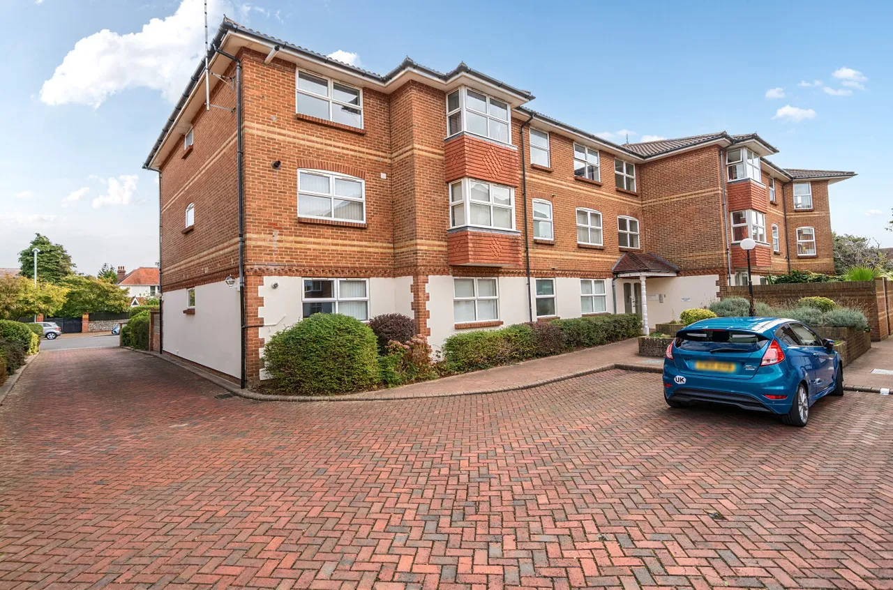 West Avenue, Worthing, BN11, photo 13